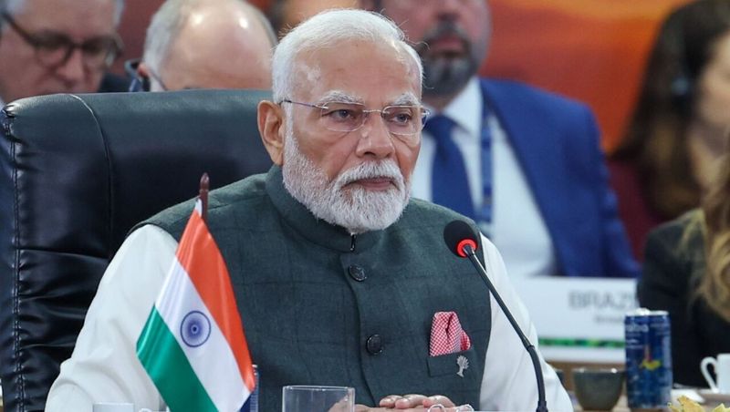 पेपरफुटी प्रकरणांसाठी फास्ट ट्रॅक कोर्ट: विद्यार्थी आंदोलनादरम्यान पंतप्रधानांची घोषणा
